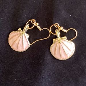 Shell earrings